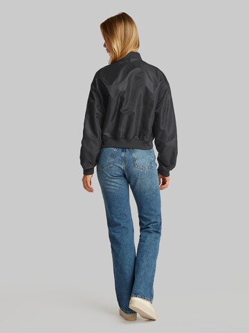 Calvin Klein Jeans Átmeneti dzseki 'HERO' - fekete