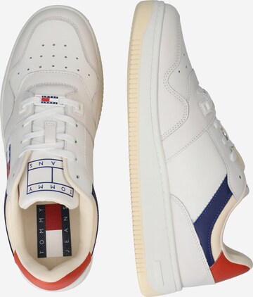 Sneaker bassa di Tommy Jeans in bianco