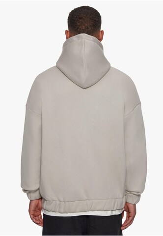 Dropsize Zip-Up Hoodie in Grey