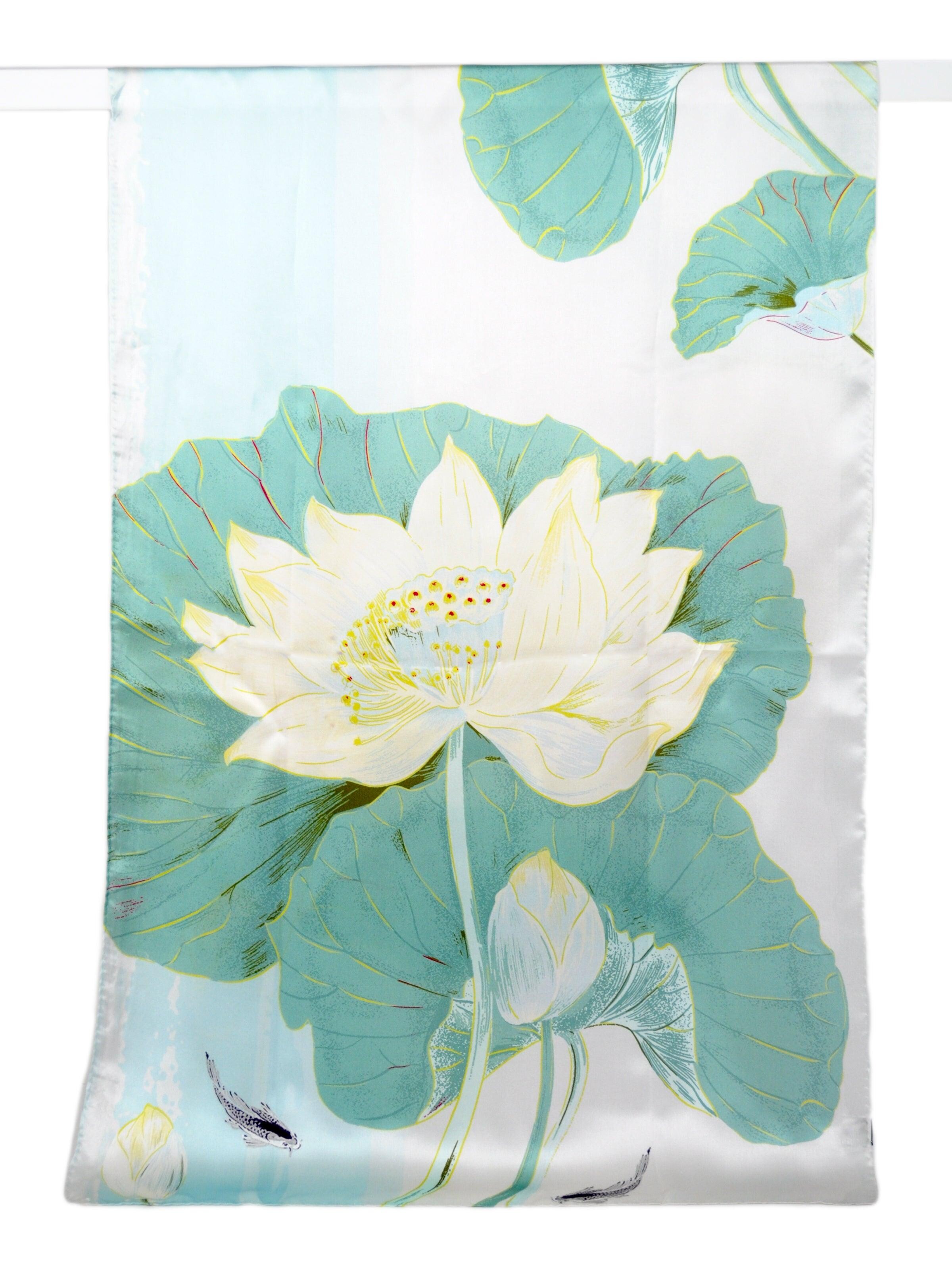 MayTree Scarf 'Seidenschal Lotus' in Green