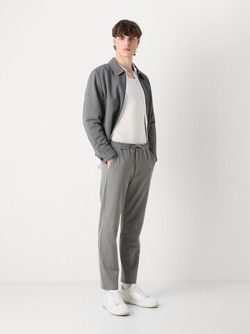 Les Deux Regular Pants in Grey