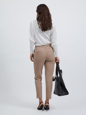 VILA Normalny krój Spodnie 'Vicarrie Ann' w kolorze beżowy