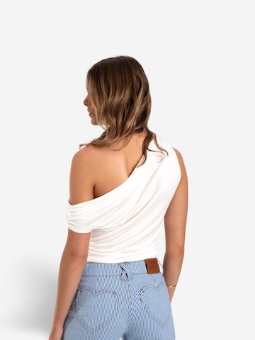 THE-ARE - Camiseta en blanco