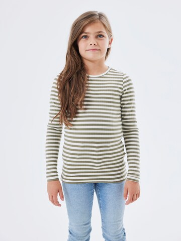 T-Shirt 'NKFSURAJA' NAME IT en vert : devant