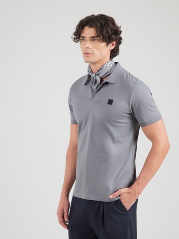 s.OliverMajica - siva boja: prednji dio