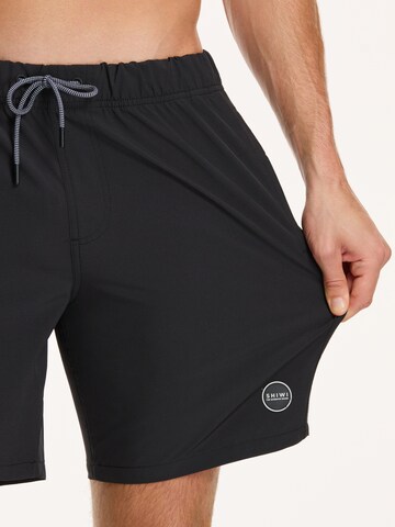 Shiwi Badeshorts ' MIKE' in Schwarz