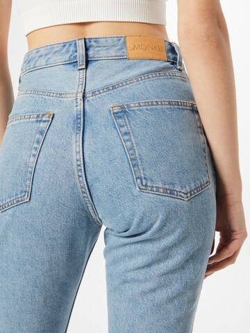 Monki Slimfit Jeans i blå