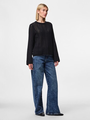PIECES - Jersey 'PCNUKA' en negro
