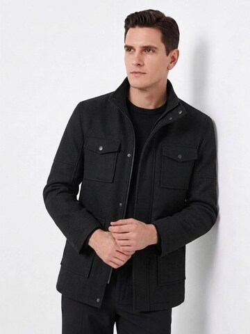 Cappotto invernale 'Nahtverlauf' di ALLTHEMEN in nero