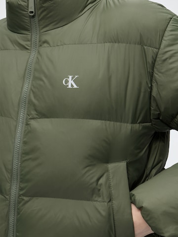 Geacă de primăvară-toamnă 'ESSENTIAL' de la Calvin Klein Jeans pe verde