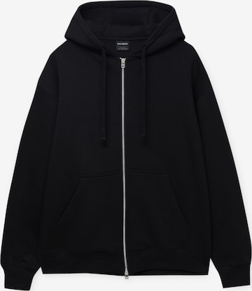 Pull&Bear Zip-Up Hoodie in Black: front