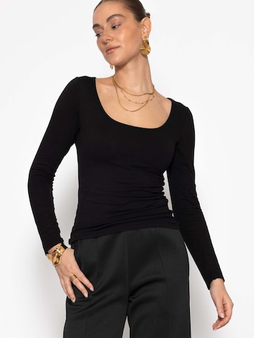 SASSYCLASSY - Camiseta en negro