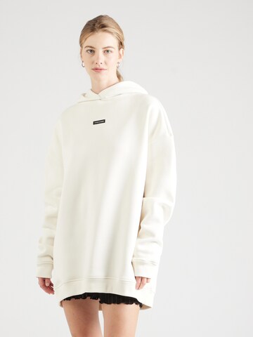 Robe Karo Kauer en beige : devant