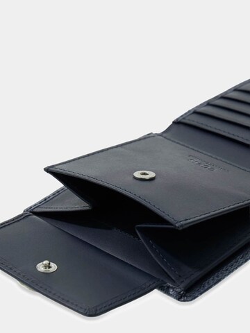 GUESS Wallet 'Vezzola' in Blue