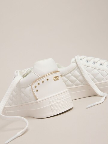 Lipsy Trainers in White
