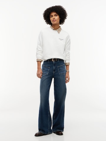 Felpa di Tommy Jeans in bianco