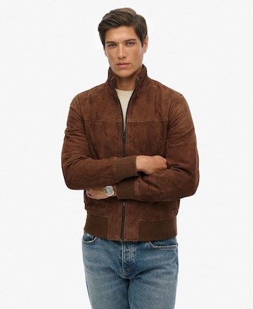 Veste mi-saison Superdry en marron : devant