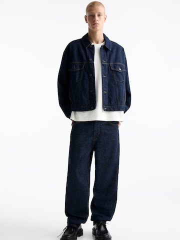 Pull&Bear Loosefit Jeans in Blau