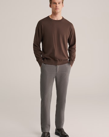 WE Fashion Regularen Chino hlače | rjava barva