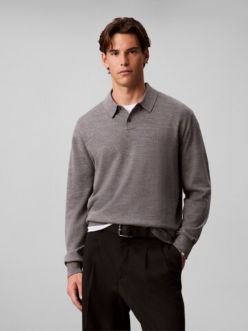 Calvin Klein Sweater in Grey: front