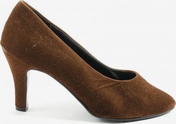 Young Fashion High Heels & Pumps in 41 in Brown: front