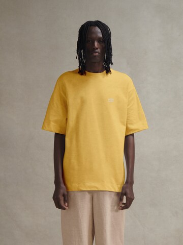 ABOJ ADEJ T-shirt 'Adi Ada' i gul: framsida