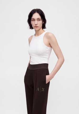 ARMANI EXCHANGE regular Παντελόνι σε καφέ