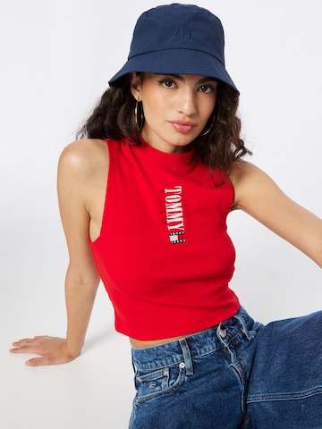 Tommy Jeans Top 'Archive' - Červená: predná strana