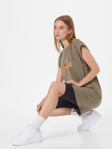 T-shirt 'Robe' La petite étoile en vert