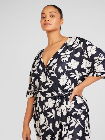 Robe 'Delphine' ABOUT YOU Curvy en noir