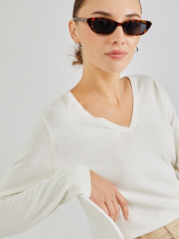 Pull-over 'FOREVER' Banana Republic en blanc