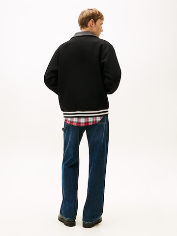Tommy Jeans Демисезонная куртка в Черный
