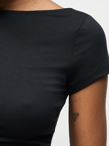 T-shirt HOLLISTER en noir