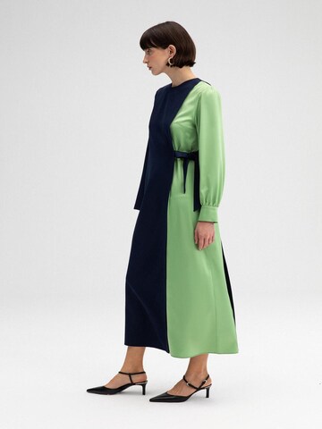 Robe Touche Prive en bleu