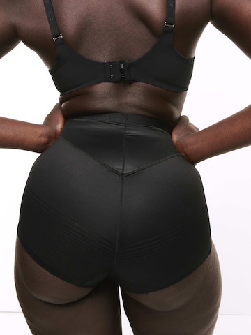 Pantaloni modellanti di Marks & Spencer in nero