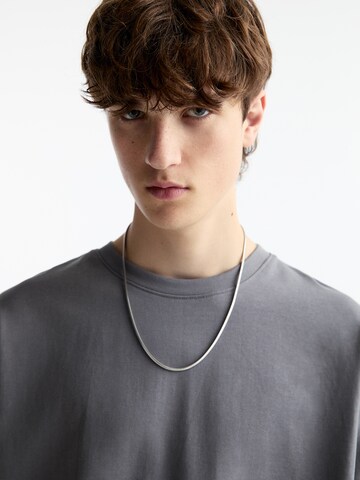 Pull&Bear T-Shirt in Grau