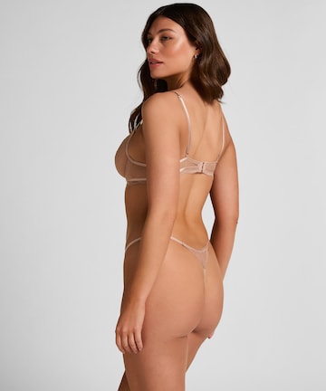 Hunkemöller String 'Isabelle' in Braun