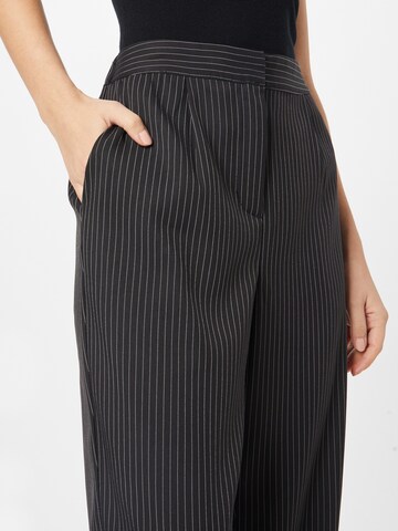 VERO MODA Loose fit Trousers with creases 'NELLIE' in Black