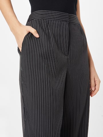 VERO MODA Loose fit Pleated Pants 'NELLIE' in Black