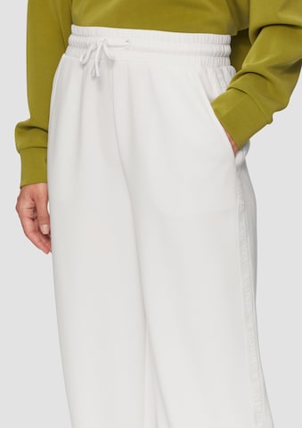 s.Oliver Wide leg Trousers in Beige