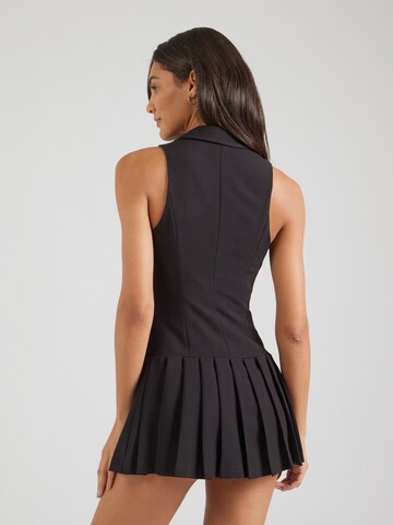 Rochie de la millane pe negru