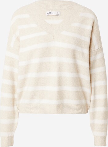 HOLLISTER Sweater in Brown: front