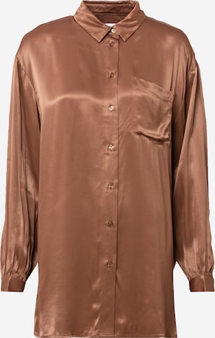 Chemise de nuit 'HENVA' minimum en marron : devant