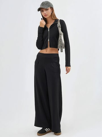 Wide leg Pantaloni di Busem in nero