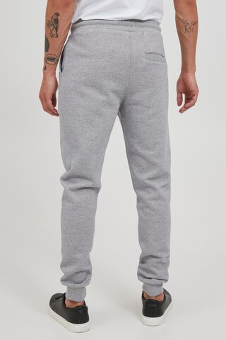 !Solid Tapered Broek 'Nafado' in Grijs