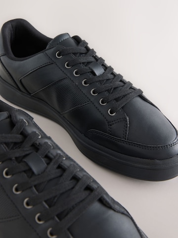 Next Sneaker in Schwarz