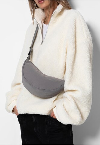 Urban Classics Belt bag in Grey: front