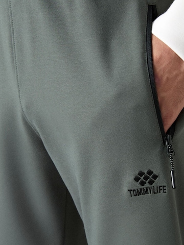 Tommy Liferegular Sportske hlače 'Jogginghose' - zelena boja