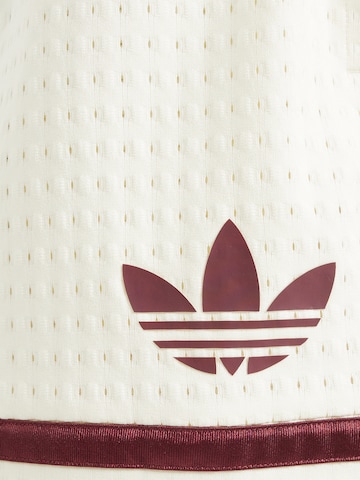 ADIDAS ORIGINALS - Loosefit Pantalón en blanco