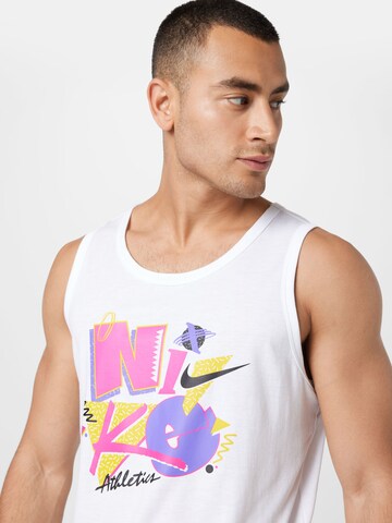 Tricou funcțional de la NIKE pe alb